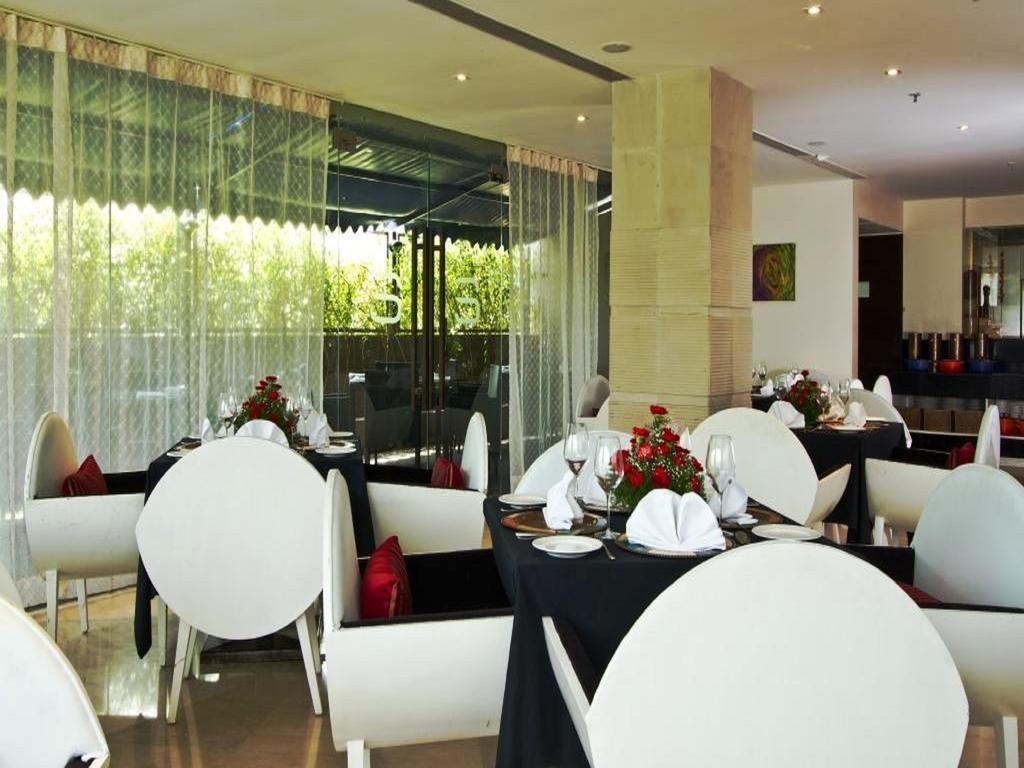 Svenska Design Hotel, Electronic City, Bangalore Kammasandra Esterno foto