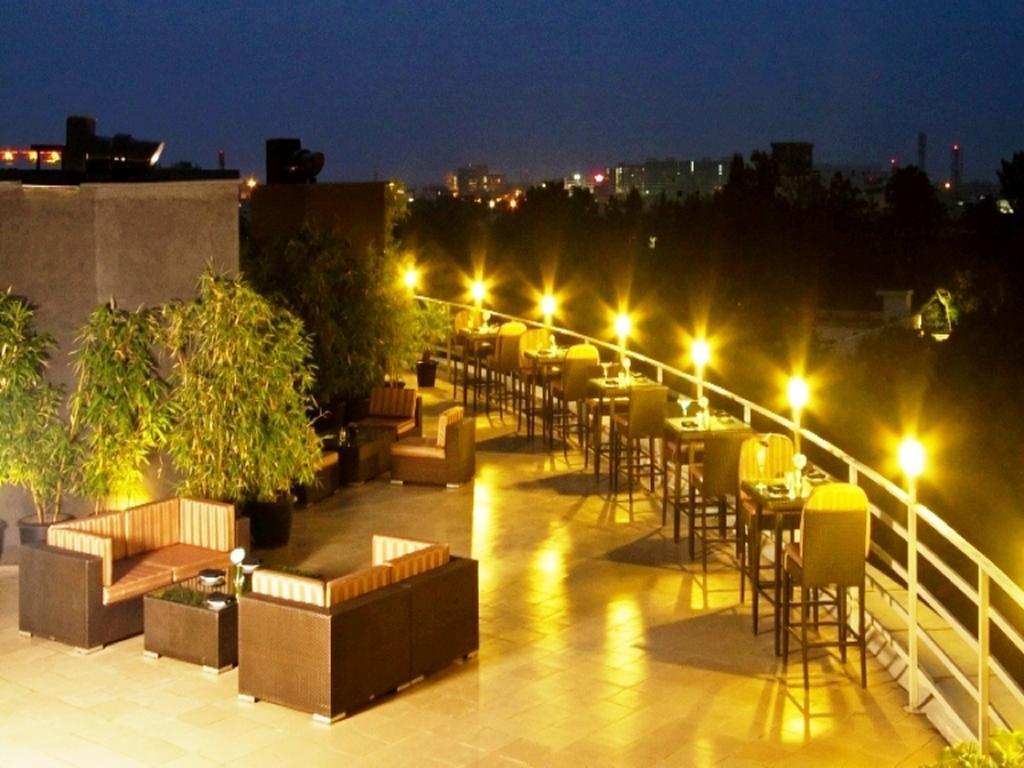 Svenska Design Hotel, Electronic City, Bangalore Kammasandra Esterno foto